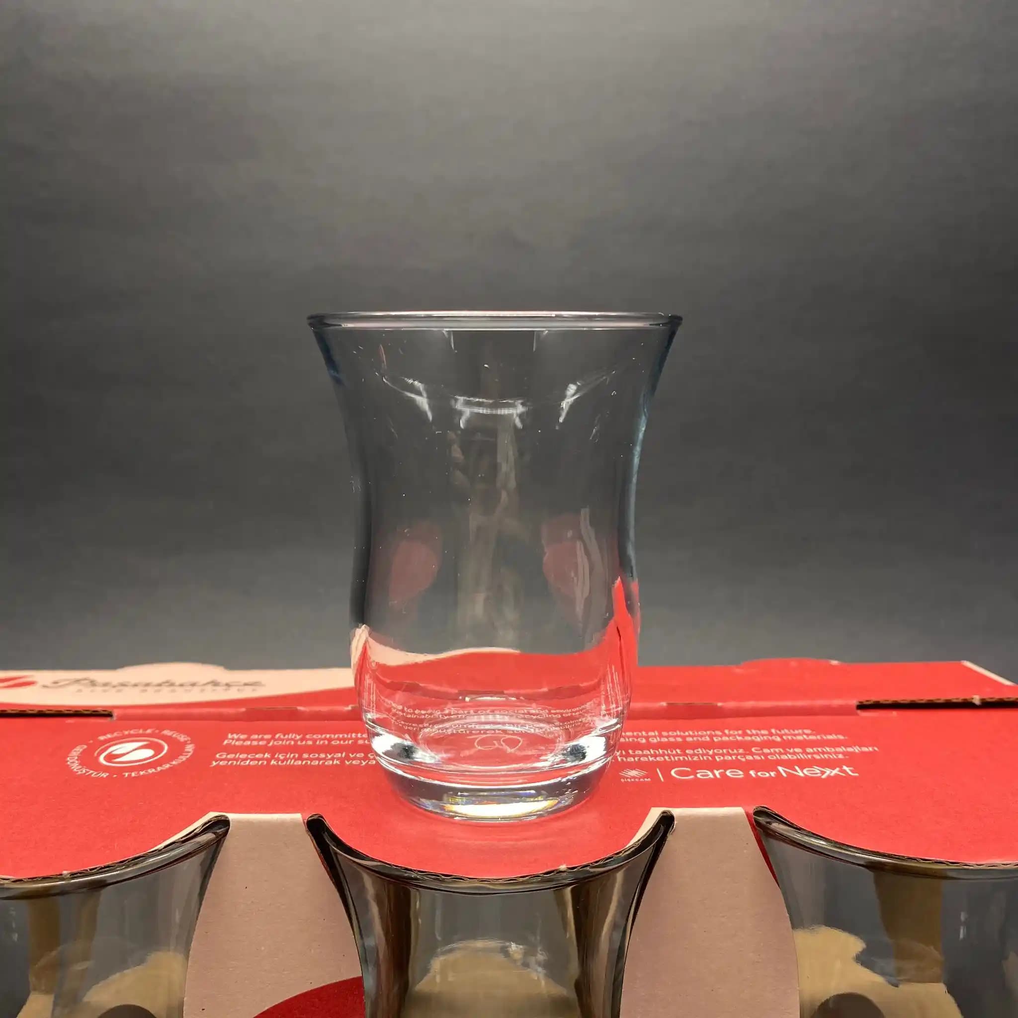 Geniş Çay Bardağı ile İç Mekan Dekorasyonunda Yenilikçi ve Şık Dokunuşlar