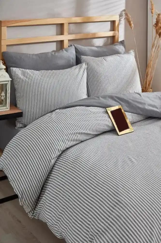 Gri Tek Kişilik Nevresim Takımıyla Modern ve Şık Yatak Odası Dekorasyonu İpuçları