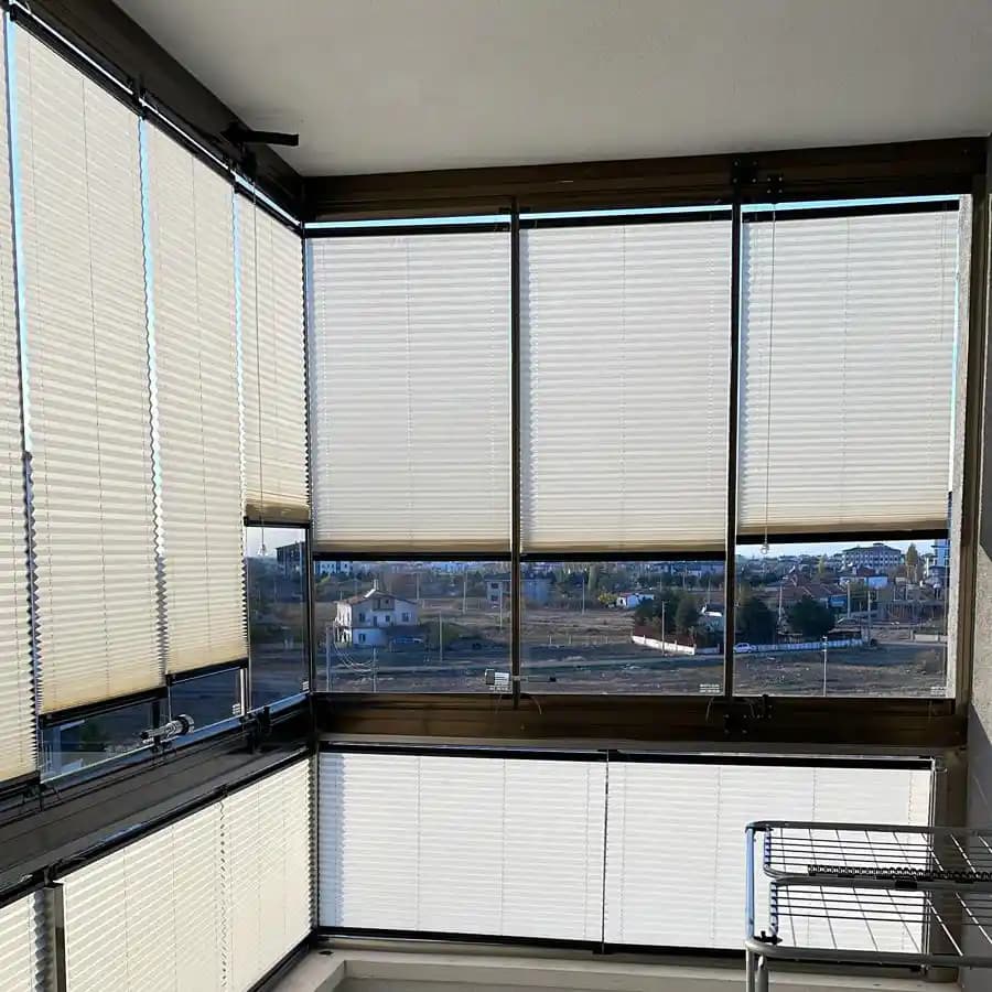 Güneşlik Seçenekleri ve Dekorasyonda Şıklık ile Fonksiyonellik İpuçları