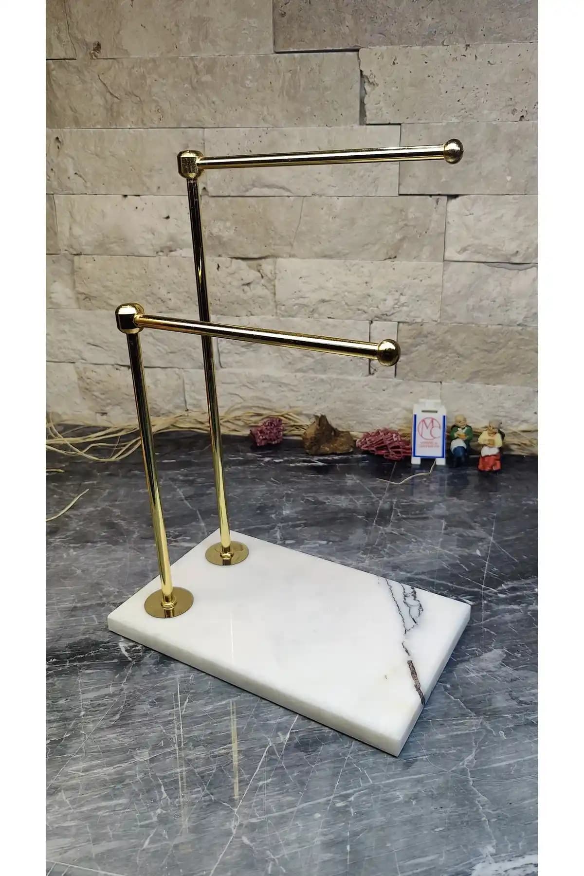 Havlu Standları ile Modern ve Şık Dekorasyon Çözümleri