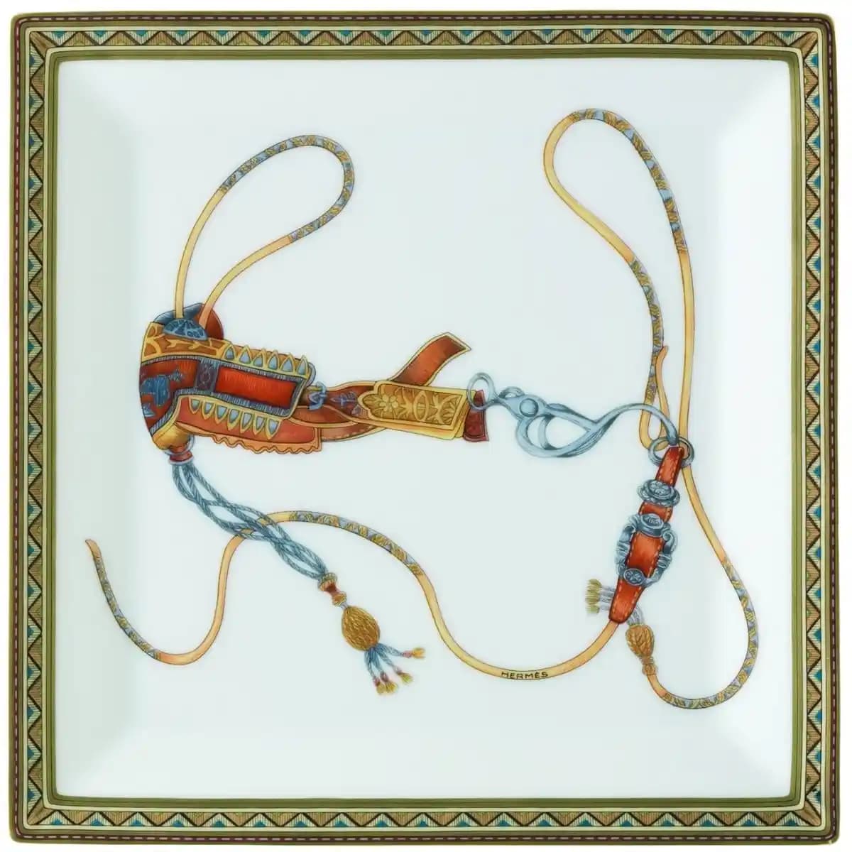 Hermès Tabaklarıyla Sofralarınıza Zarafet ve Lüks Katmanın Yolları