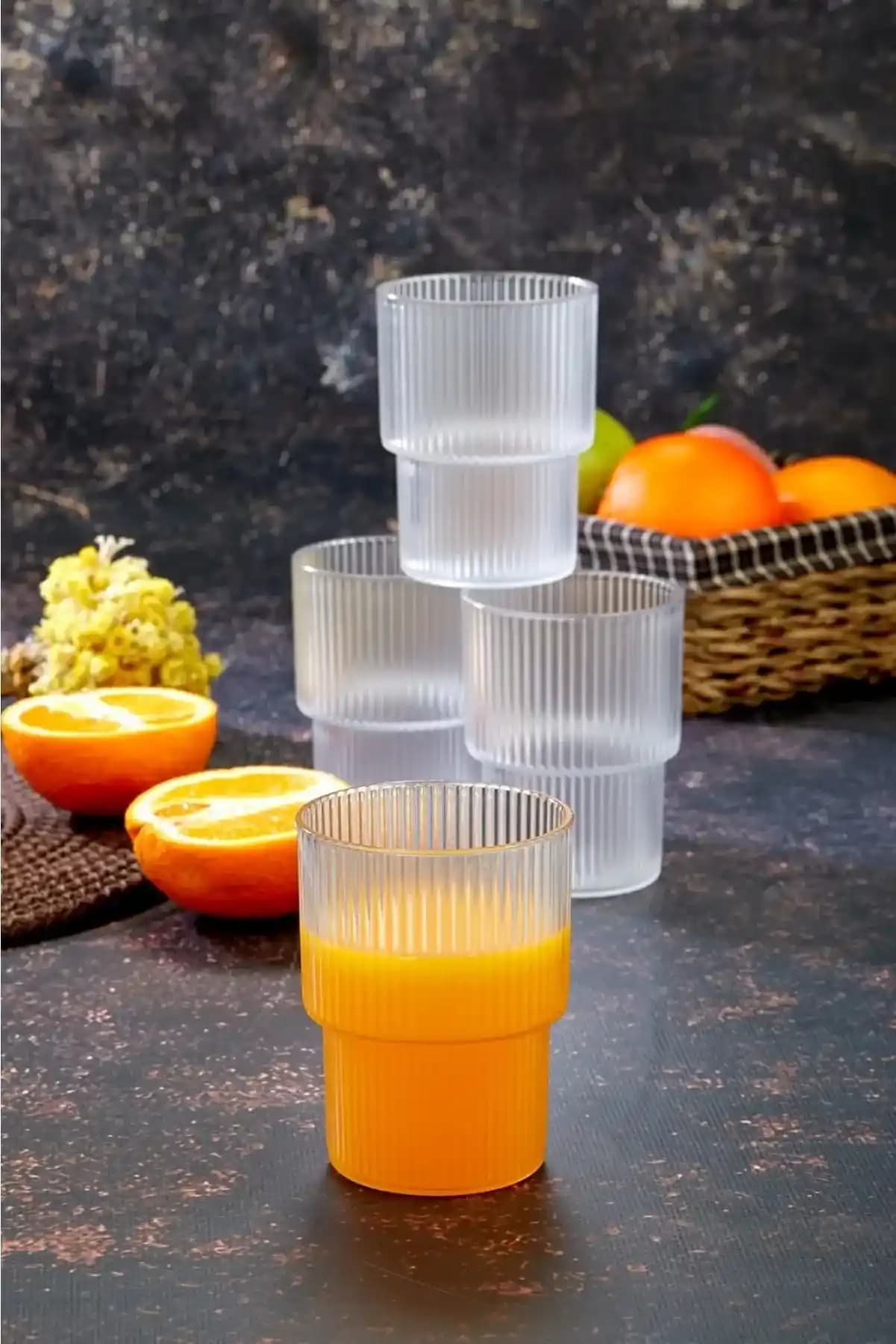 İçecek Bardağı Dekorasyon ve Mobilyada Şıklık İçin Modern ve Estetik Kullanım İpuçları