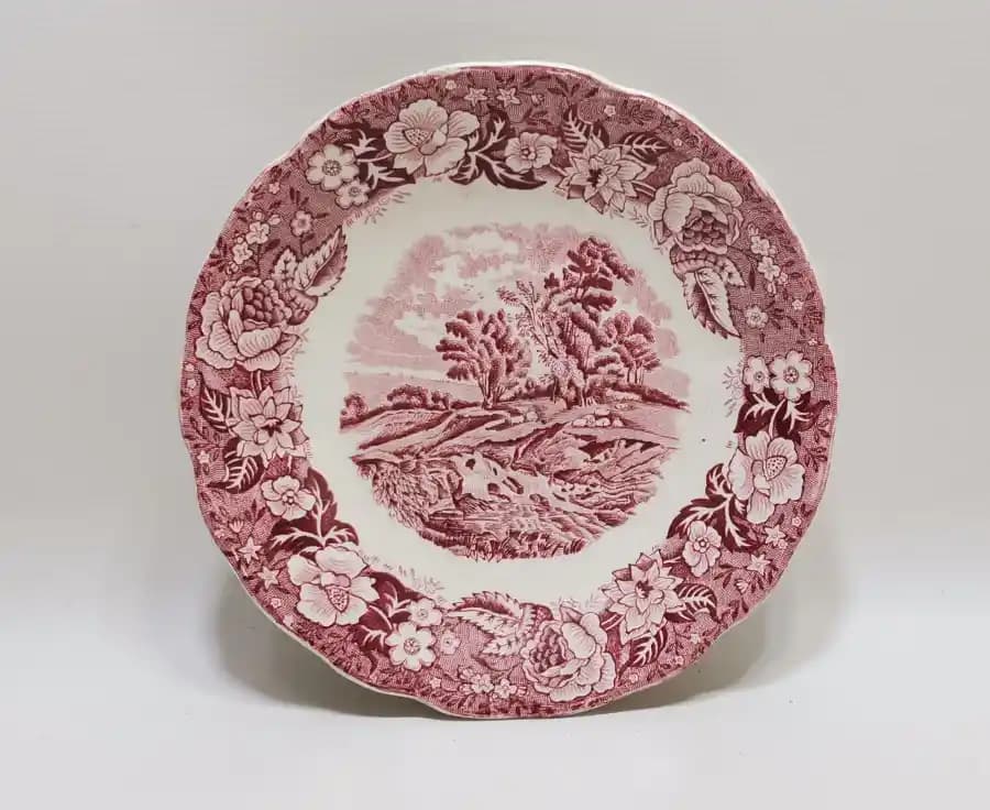 İngiliz Porselen Tabaklar: Dekorasyon ve Mobilyada Zarafetin Temsilcisi