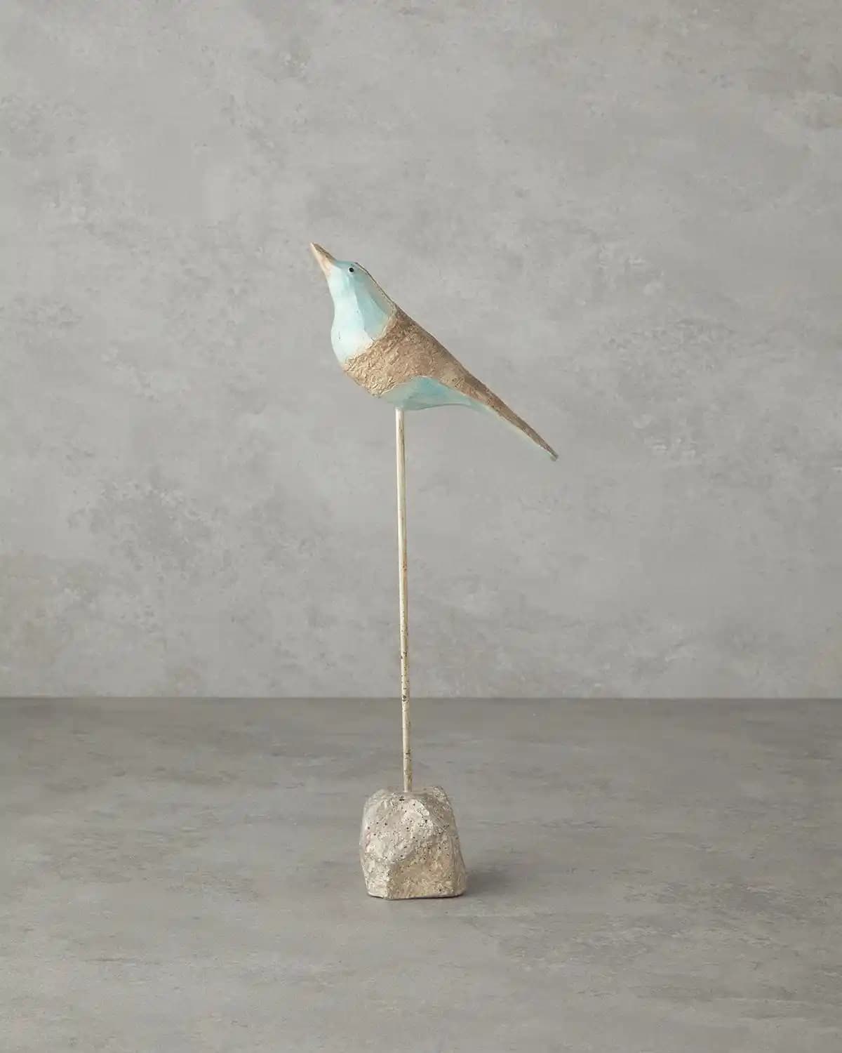 İngiliz Tarzı Ev Dekorasyonunda Kuş Biblo Kullanımının İpuçları ve Fark Yaratan Detaylar