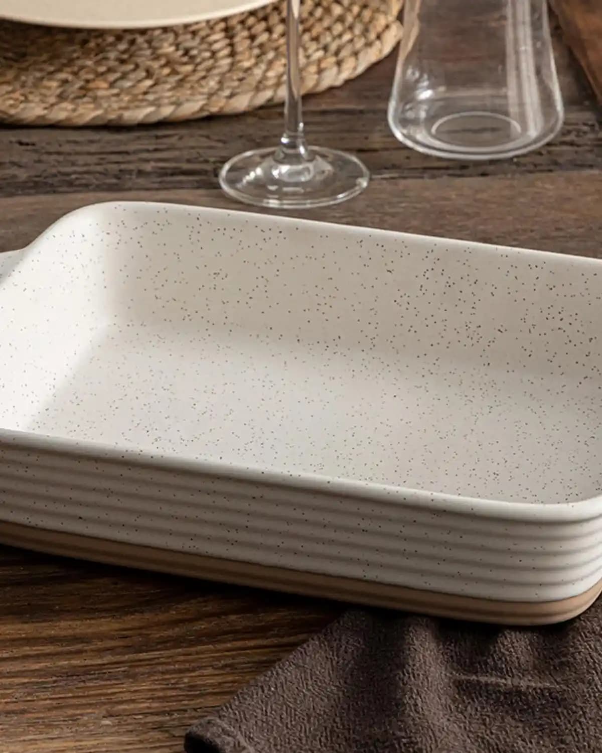 İngilizce Ev Fırın Kabı Seçenekleri ve Dekorasyon İpuçlarıyla Modern Mutfak Tasarımı