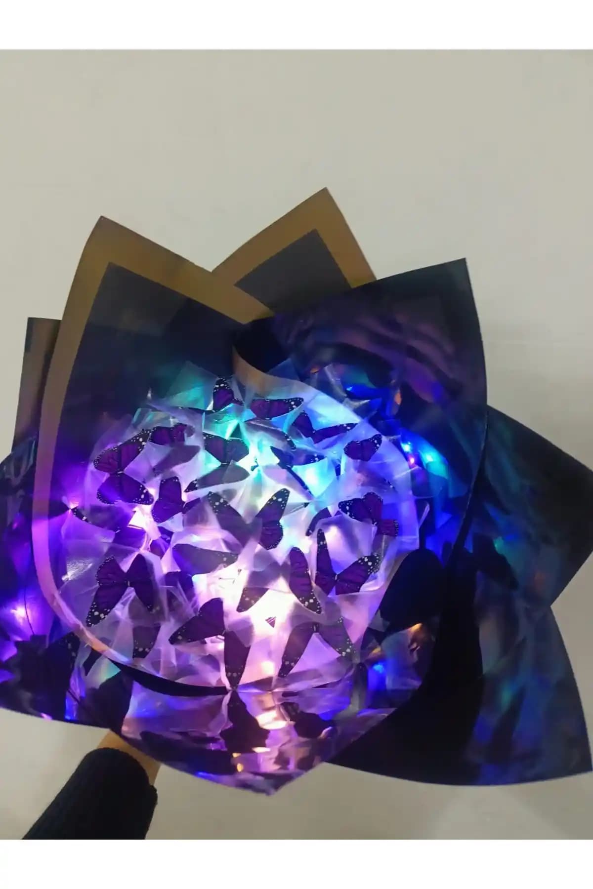 Işıklı Çiçekler ile Modern ve Şık Dekorasyon Trendleri 2023