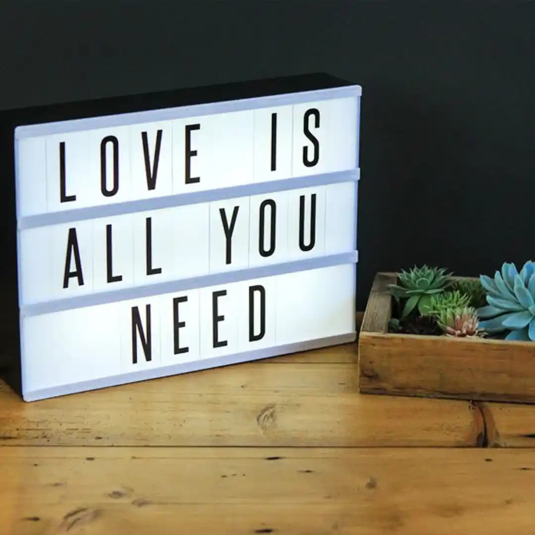 Işıklı Harfli Panolar ile Modern ve Kişisel Dekorasyon Çözümleri