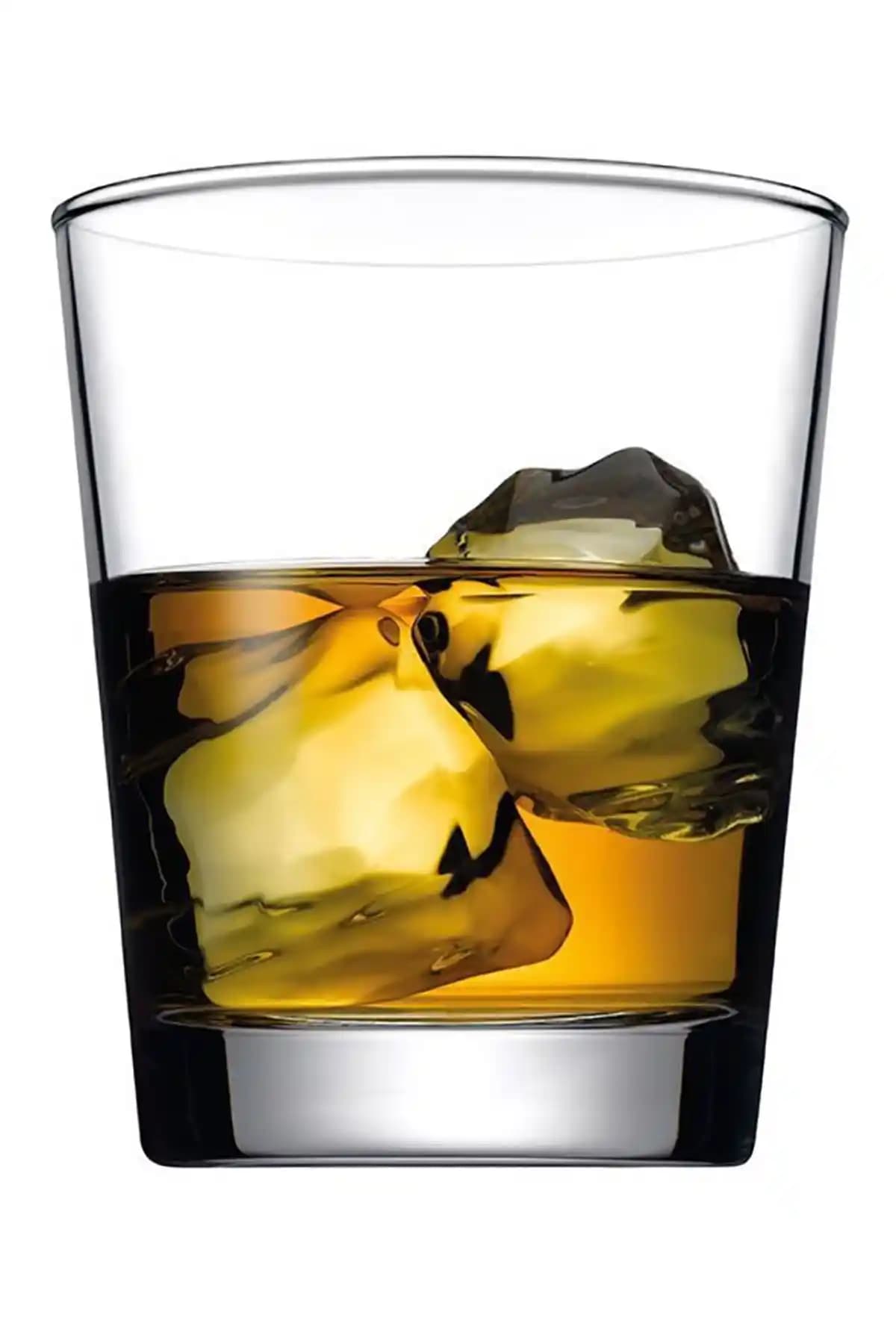 İzmir'de Dekorasyon ve Mobilya Trendleri: Bardağın Yeniden Tanımlanması ve Yaratıcı Kullanım İpuçları