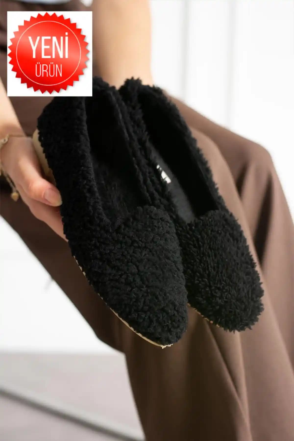 Kadın Ev Ayakkabısı Seçerken Konfor ve Şıklığı Bir Arada Sunan Modeller