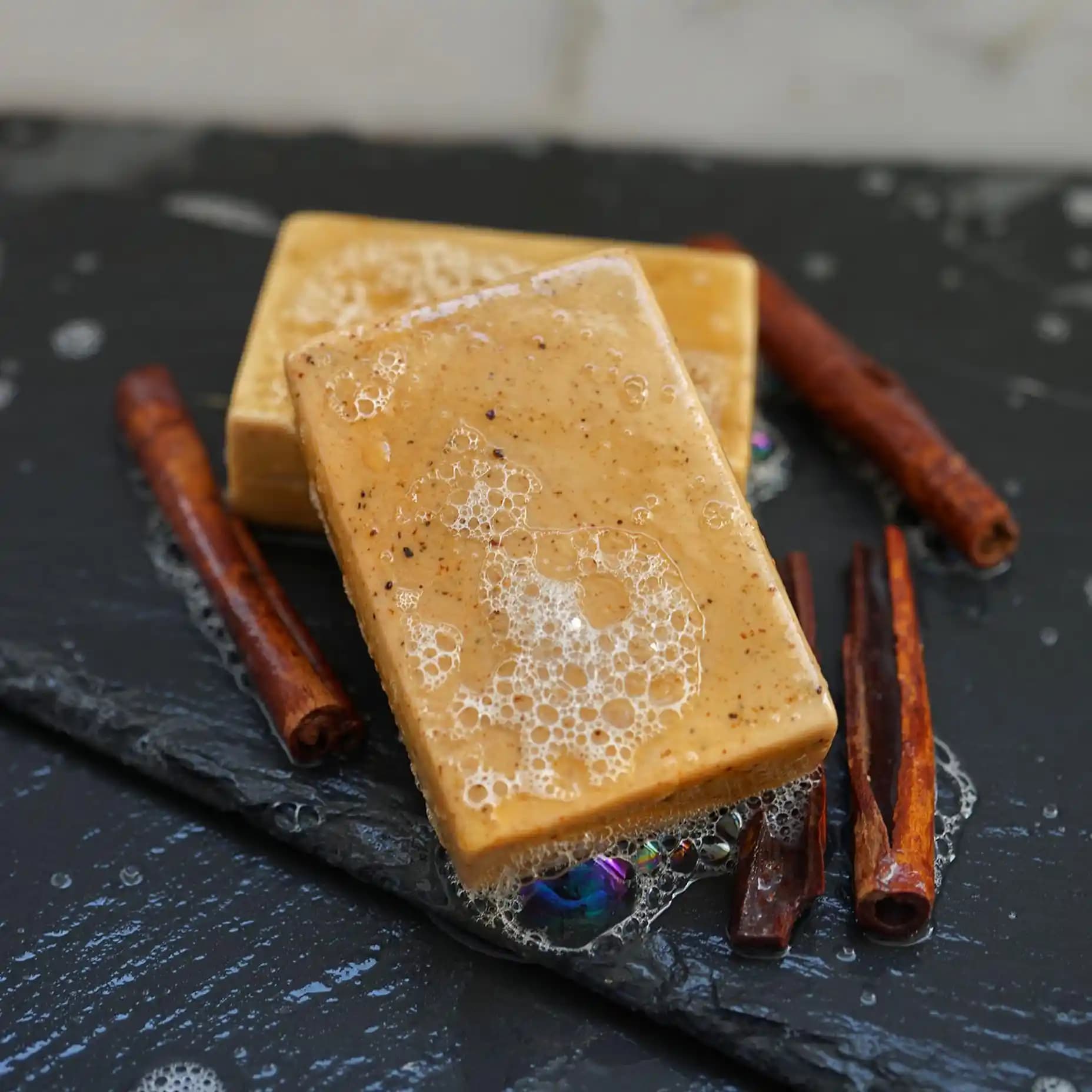 Kahverengi Sabun ile Doğal ve Sıcak Dekorasyon Çözümleri Rehberi