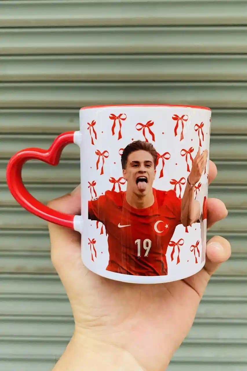 Kalpli Kupa Dekorasyon ve Hediye Seçenekleriyle Sıcacık Mekanlar Yaratın