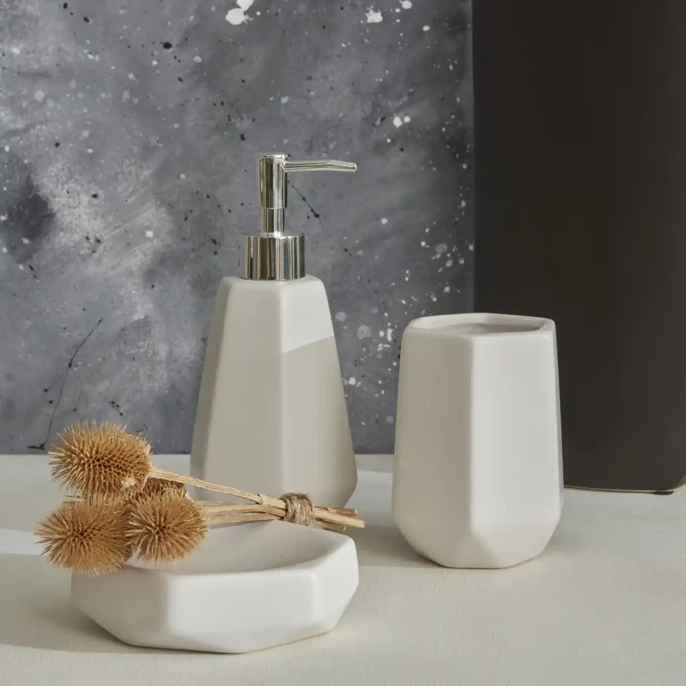 Karaca Banyo Setleri ile Modern ve Şık Banyo Dekorasyonu Yaratmanın Yolları