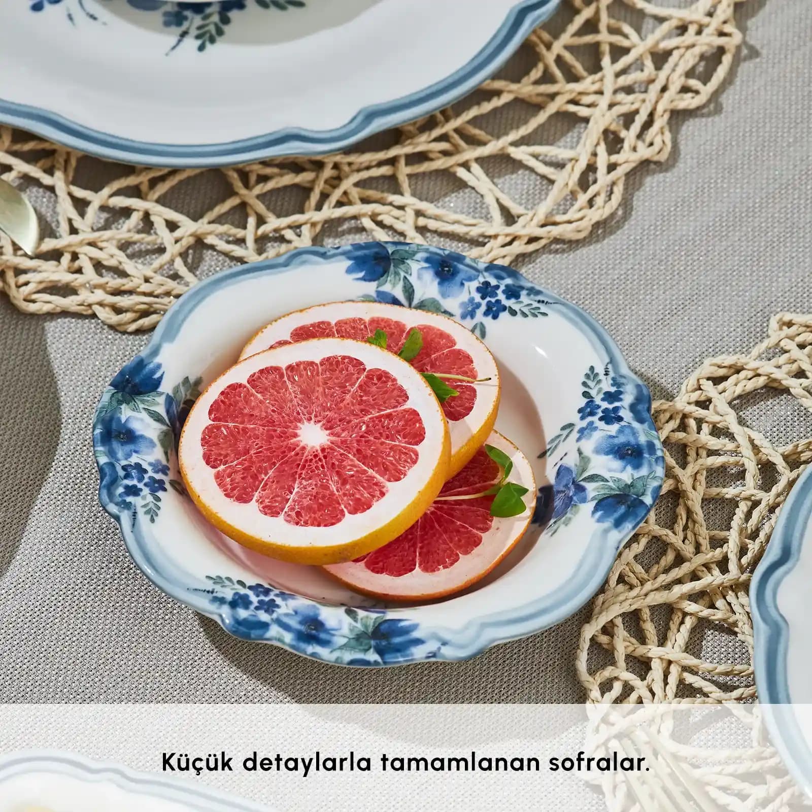 Karaca Nostalji Kahvaltı Takımı Geleneksel ve Modern Tasarımın Şıklığıyla Sunumunuza Zarafet Katar