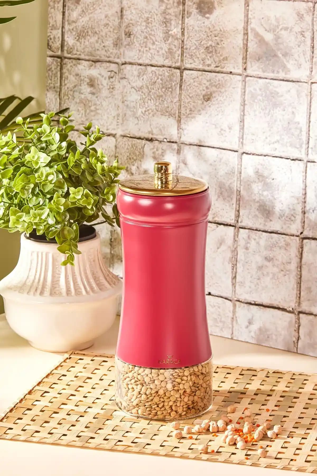 Karaca Porselen Kavanozlar ile Mutfak Dekorasyonunda Şıklık ve Fonksiyonellik