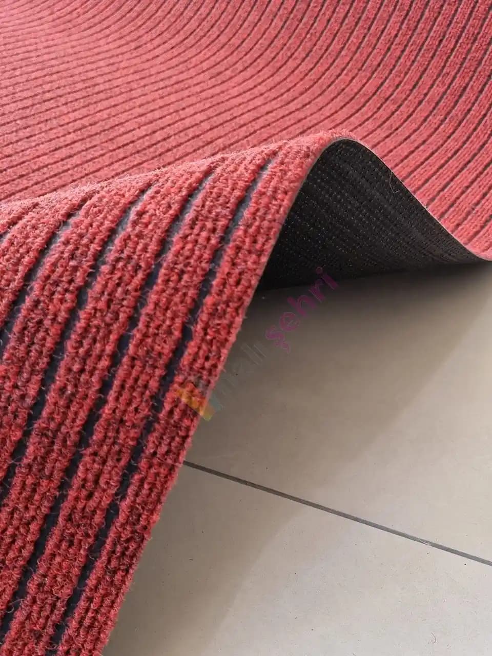 Kaymaz Taban Paspaslar ile Güvenli ve Estetik Banyo Dekorasyonu Nasıl Yapılır