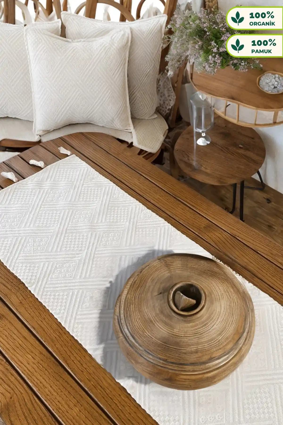 Kırlent ve Runner Takımıyla Ev Dekorasyonunuzu Yenileyin Modern ve Şık Tasarımlar