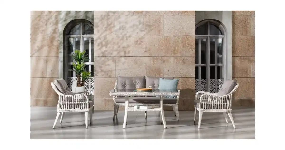 Küçük Balkonlar İçin Mobilya ve Dekorasyon İpuçları Şehirde Ferah Bir Atmosfer Yaratın