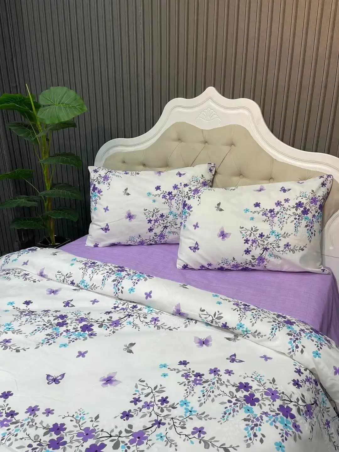 Küçük Çiçekli Nevresim Takımlarıyla Yatak Odanıza Zarif ve Ferah Bir Dokunuş