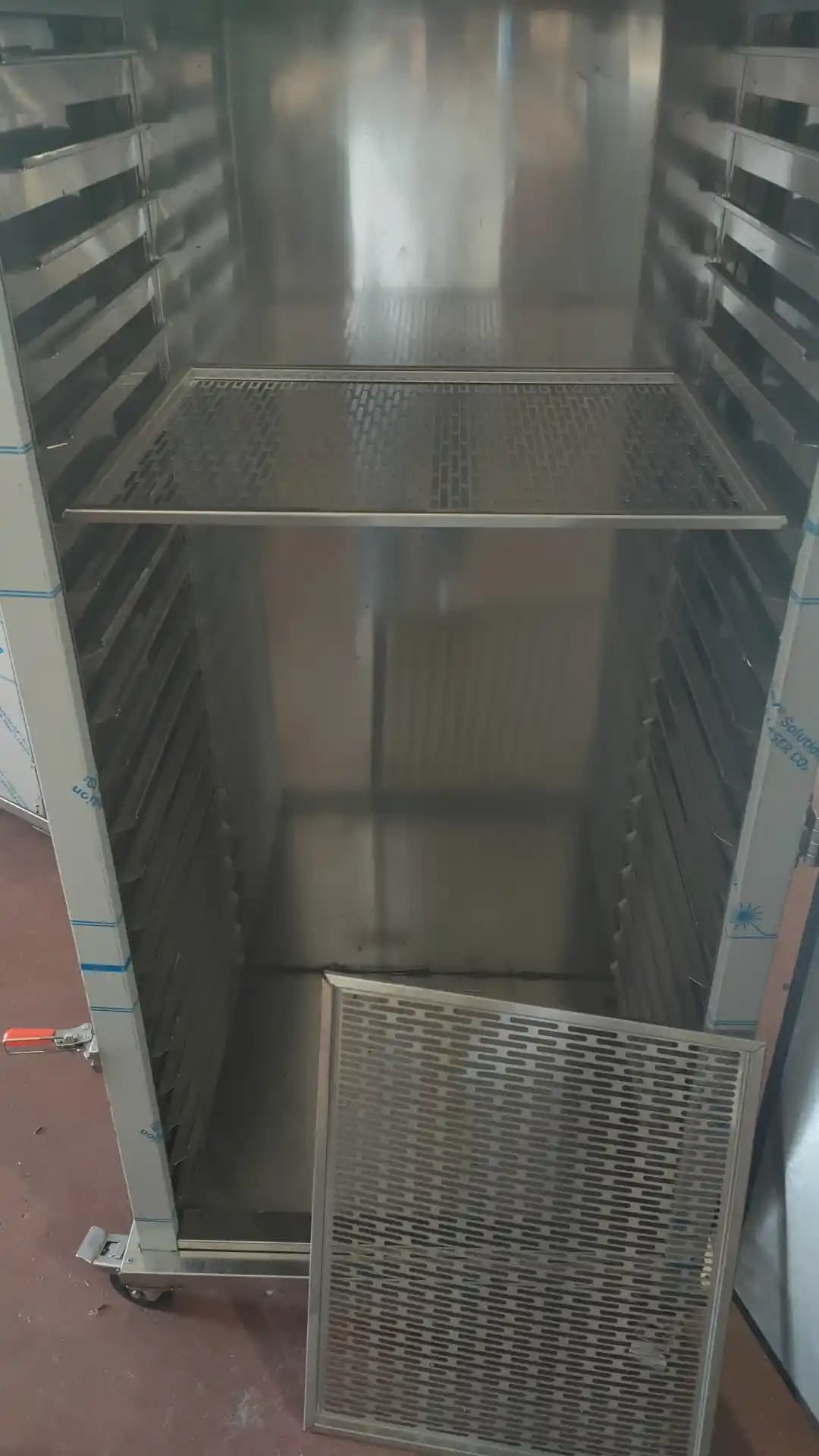 Kurutma Dolabının Dekorasyonda Yenilikçi Kullanım İpuçları ve Modern Tasarımlar