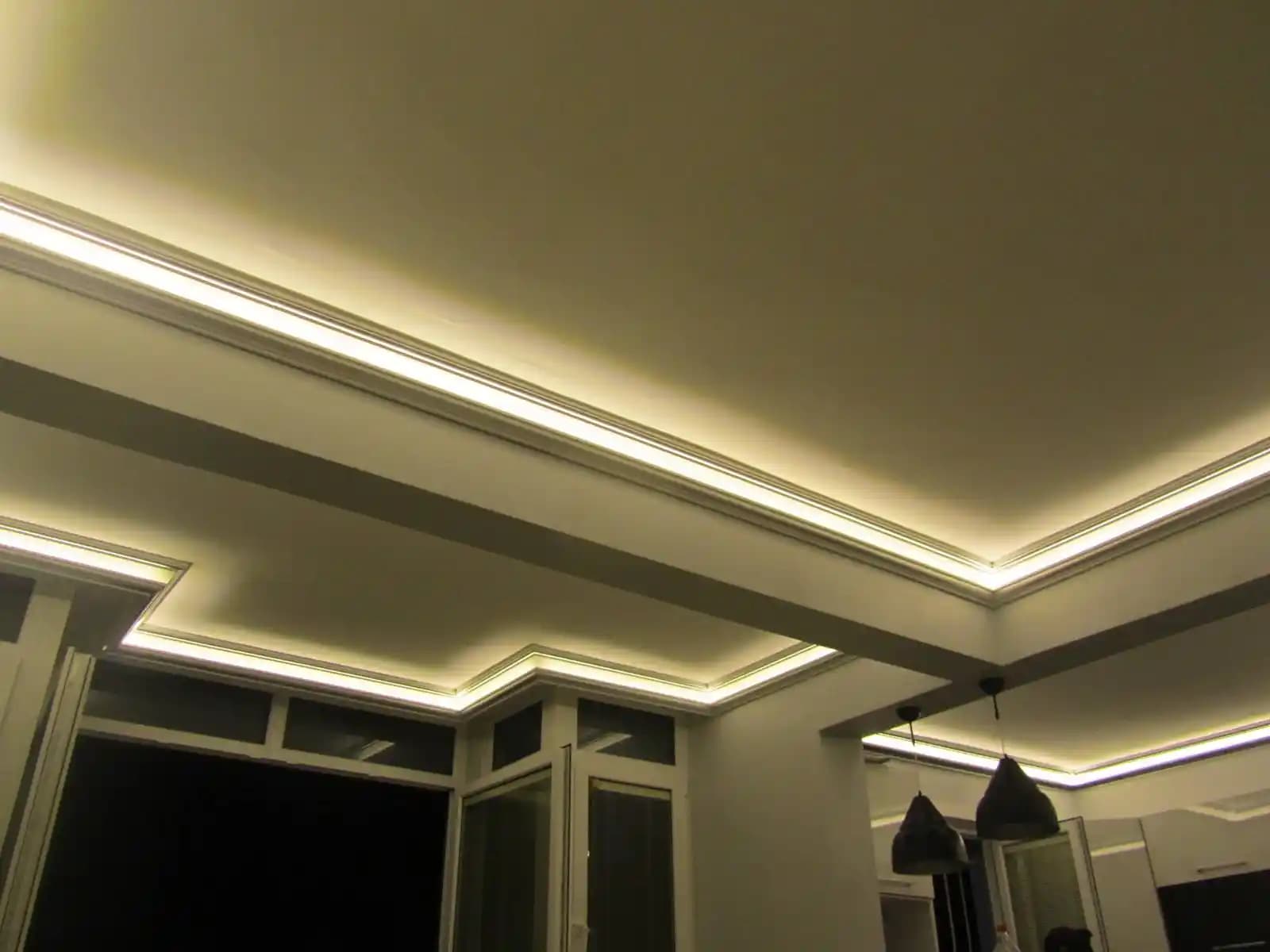 LED Tavan Aydınlatmaları ile Modern ve Fonksiyonel Dekorasyon Çözümleri