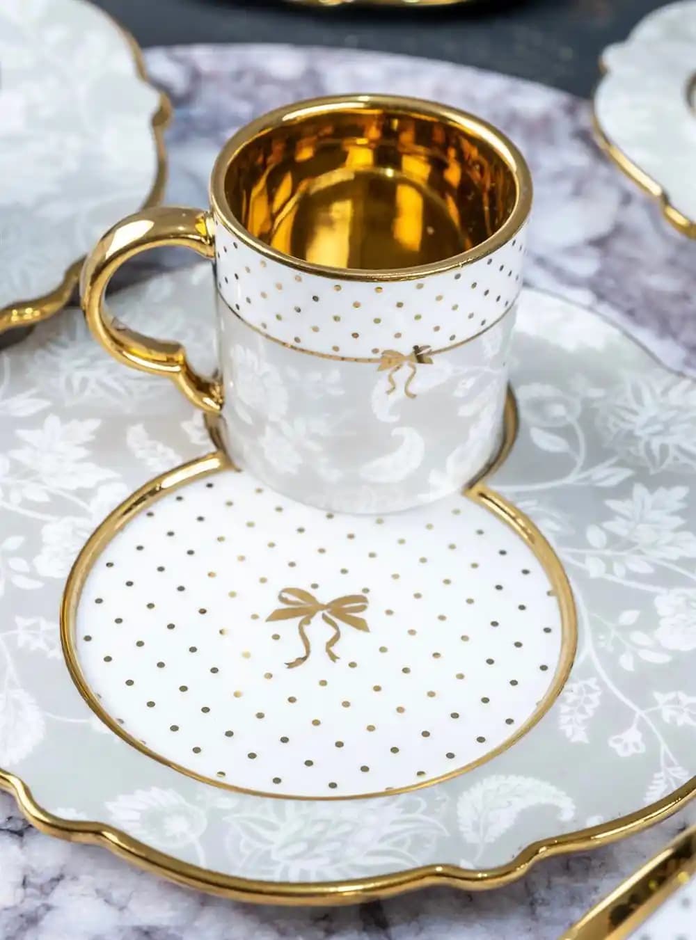 Lüks Kahve Fincanları ile Dekorasyonda Zarafet ve Şıklık Yaratın