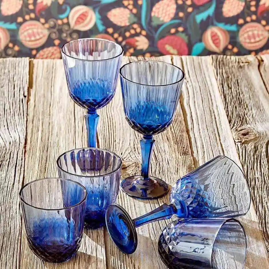 Mavi Bardakların Dekorasyondaki Yeri ve Estetik Kullanım İpuçları
