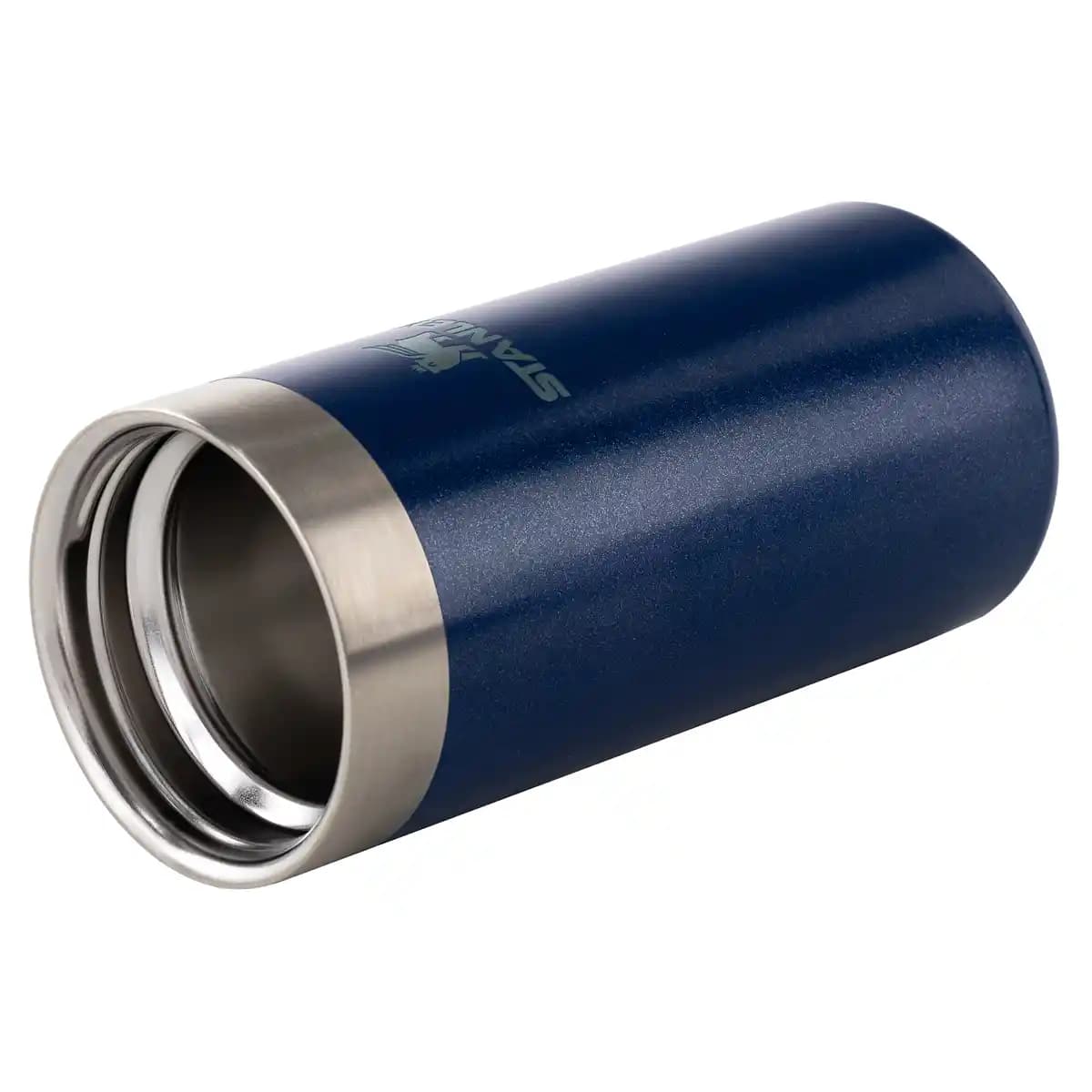 Mavi Termos ile Dekorasyonda Renk ve Fonksiyonun Uyumu Analizi