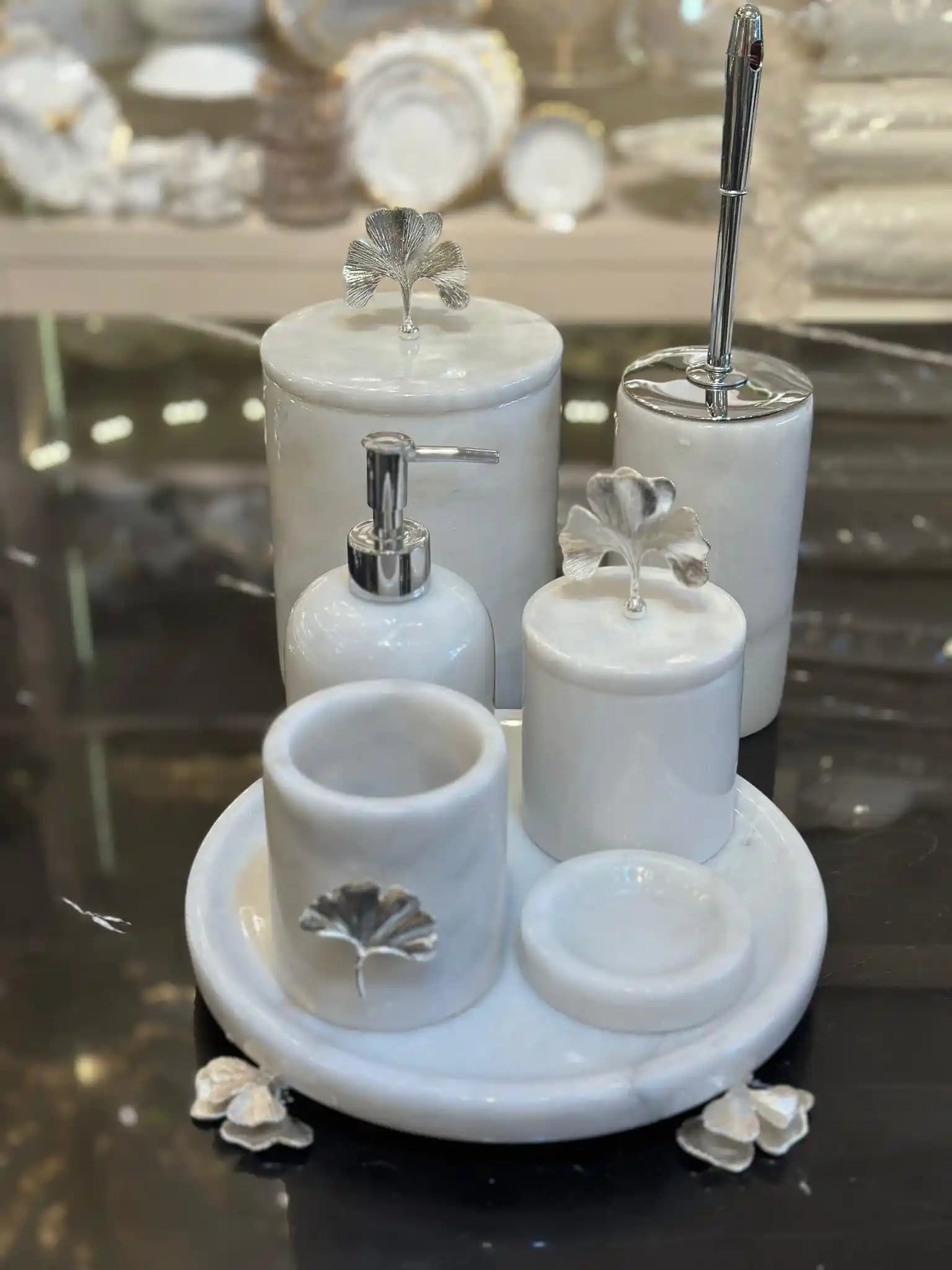 Mermer Banyo Takımı Seçenekleri ve Dekorasyon İpuçları ile Şıklık Sağlayın