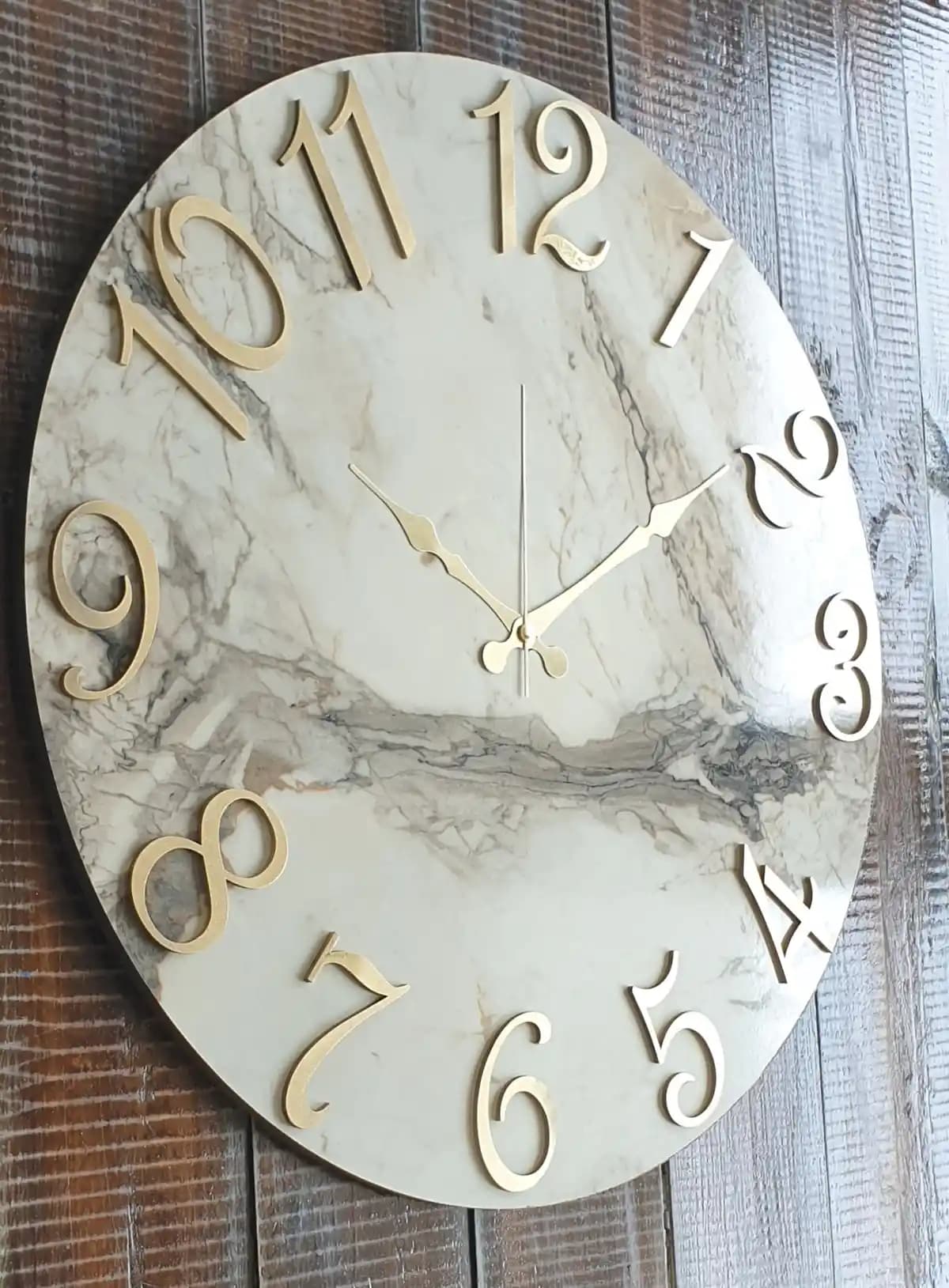 Mermer Duvar Saati ile Mekanlarınıza Zarafet ve Şıklık Katın