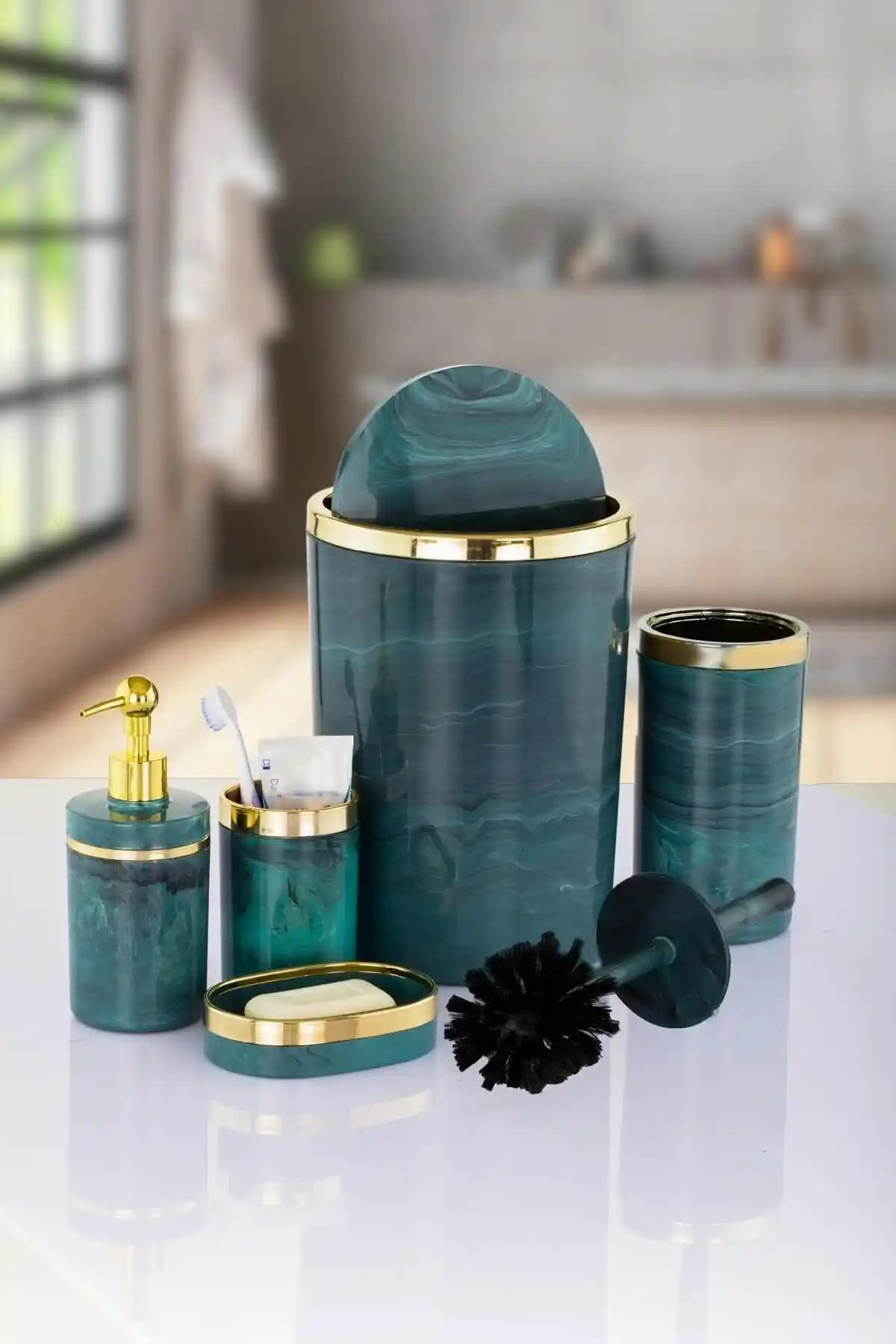 Mermer Görünümlü Banyo Setleri ile Modern ve Şık Dekorasyon Çözümleri