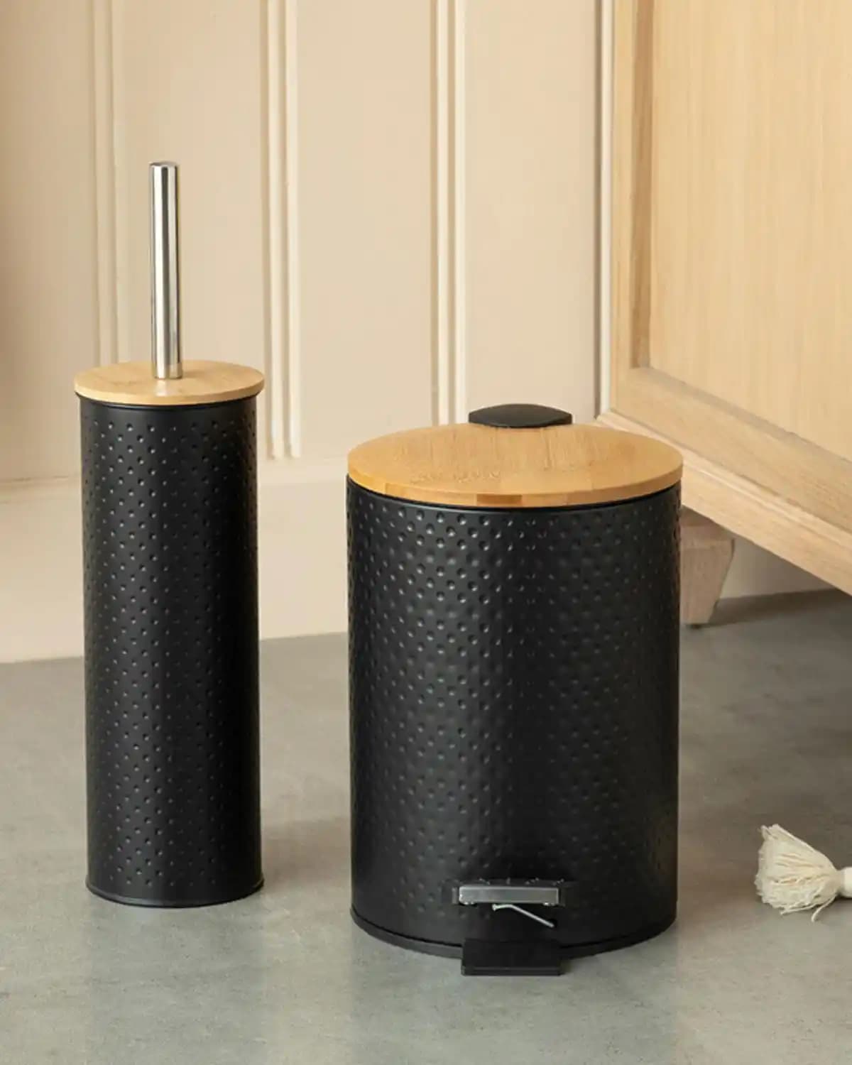 Metal Banyo Çöp Kovası: Dayanıklı ve Şık Tasarımlarla Modern Dekorasyon