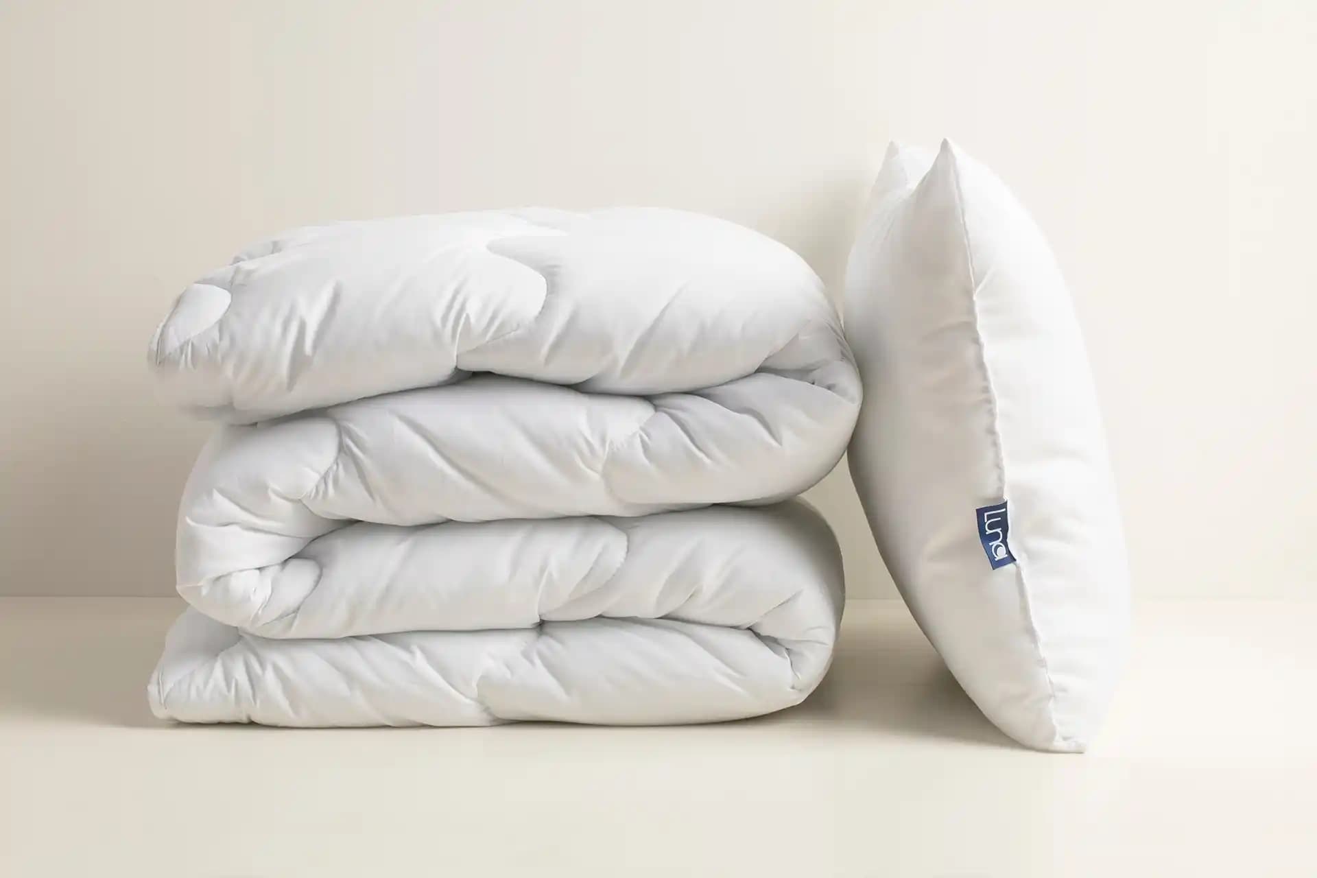 Mikrofiber Yastıkların Özellikleri ve Dekorasyondaki Rolü Hakkında Kapsamlı Bilgi