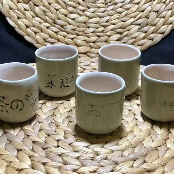 Mini Çay Bardağı Dekorasyon ve Mobilyada Şık Detaylar İçin Kullanım Rehberi