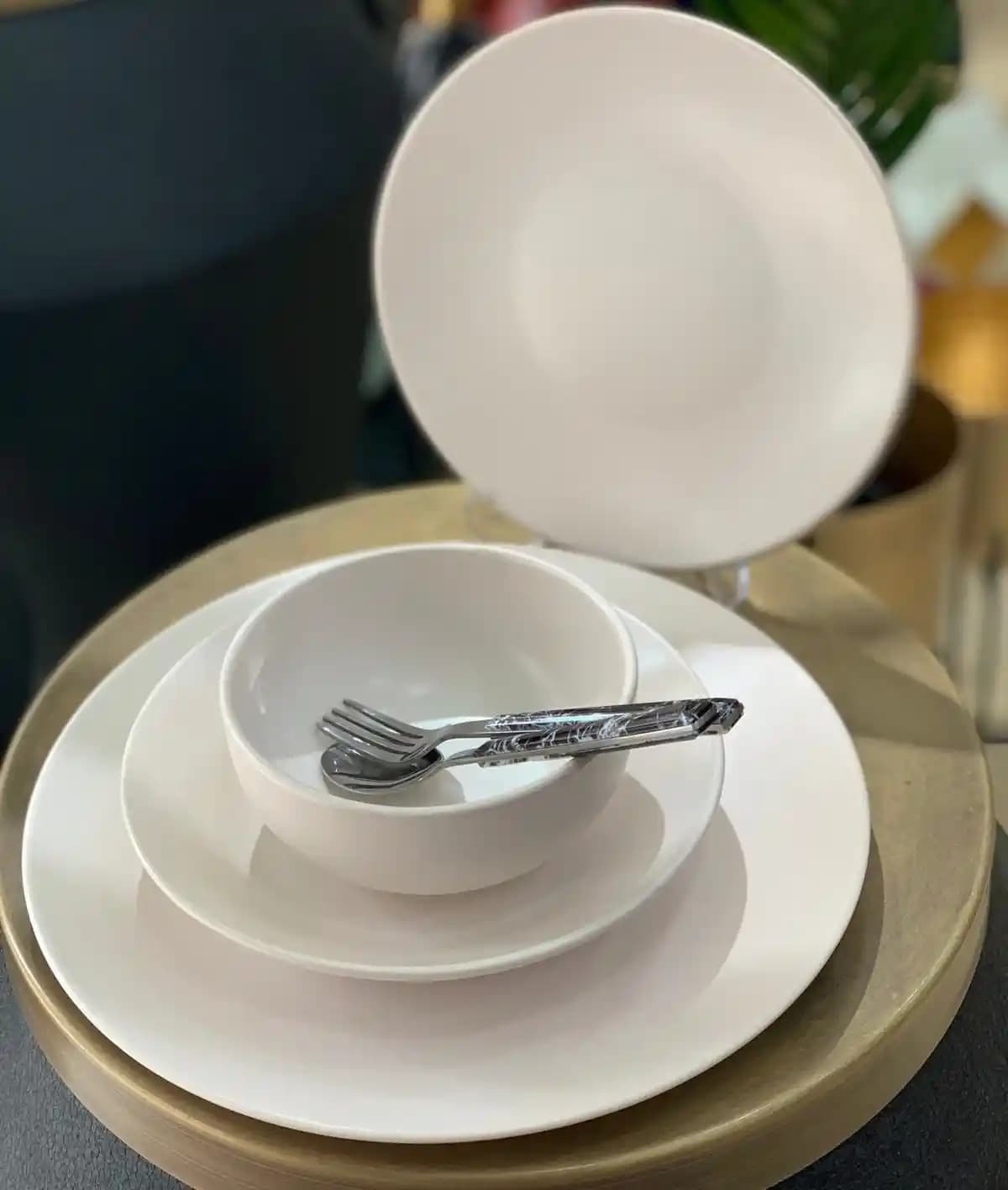 Minimalist ve Şık Yemek Takımlarıyla Sofralarınıza Zarafet Katın