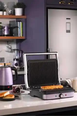 Modern Mutfak Dekorasyonunda Fonksiyonellik ve Estetiğin Uyumunu Yansıtan Ng Home Tost Makinesi