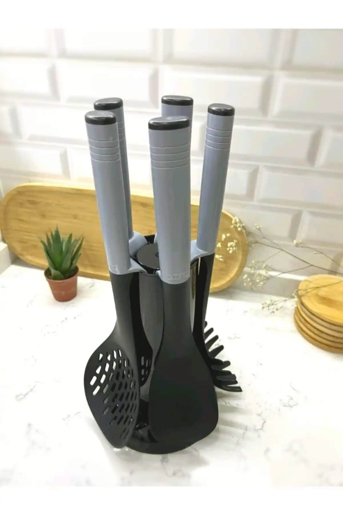 Mutfak Dekorasyonunda Şıklık ve Fonksiyonellik Sunan Kepçe Setleri