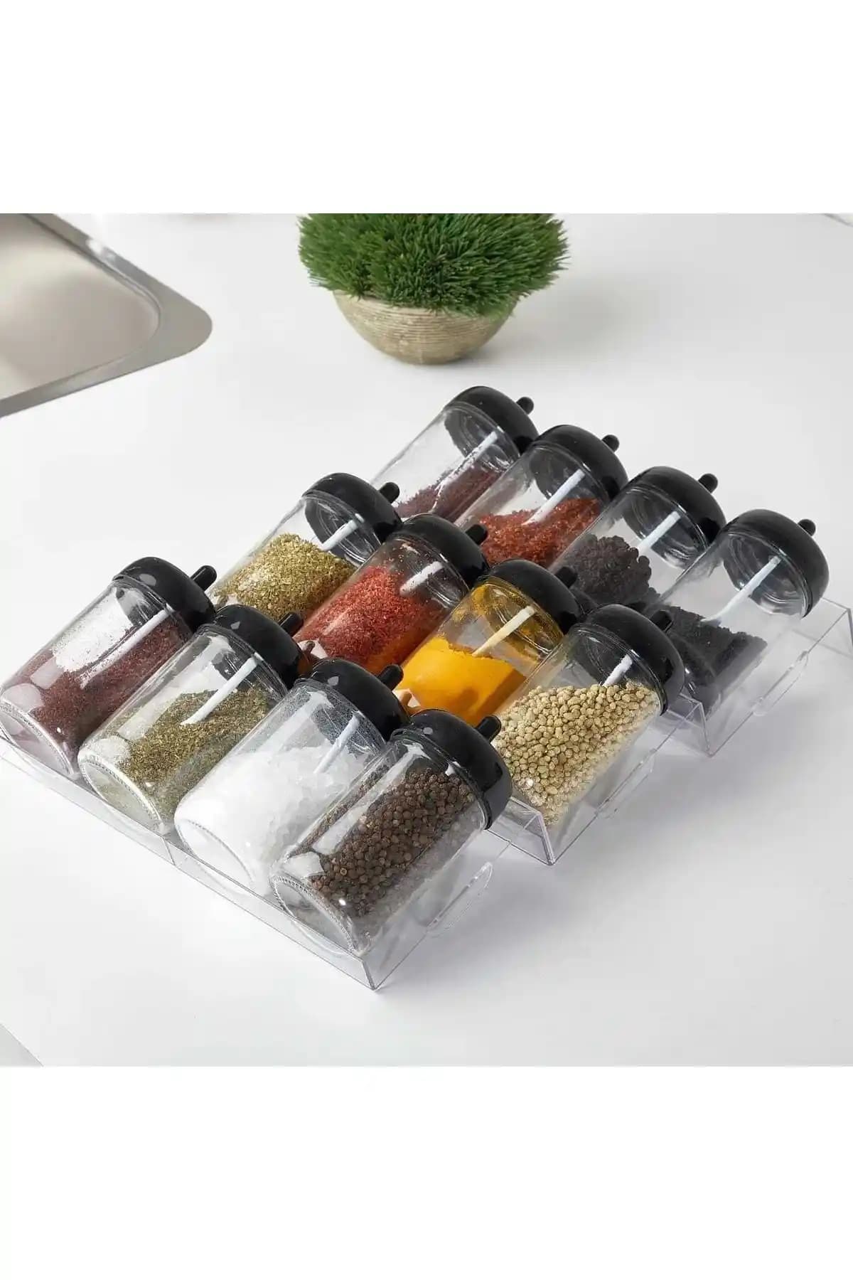 Mutfak Dekorasyonunda Şıklık ve İşlevsellik Sağlayan Baharatlık Standları