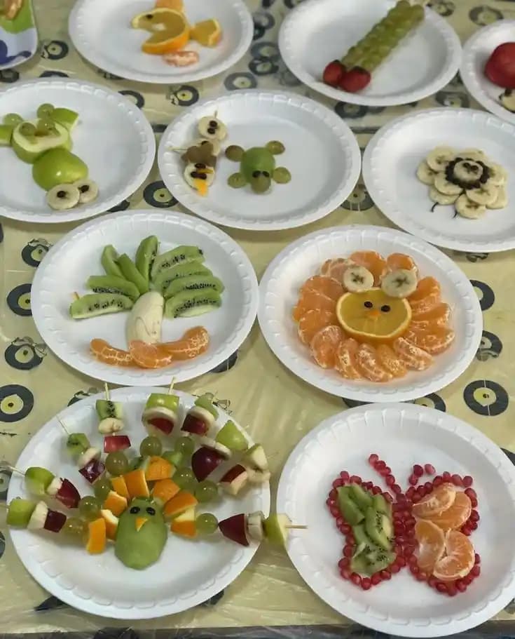 Neşeli Meyve Tabaklarıyla Dekorasyonda Renkli ve Yaratıcı Dokunuşlar