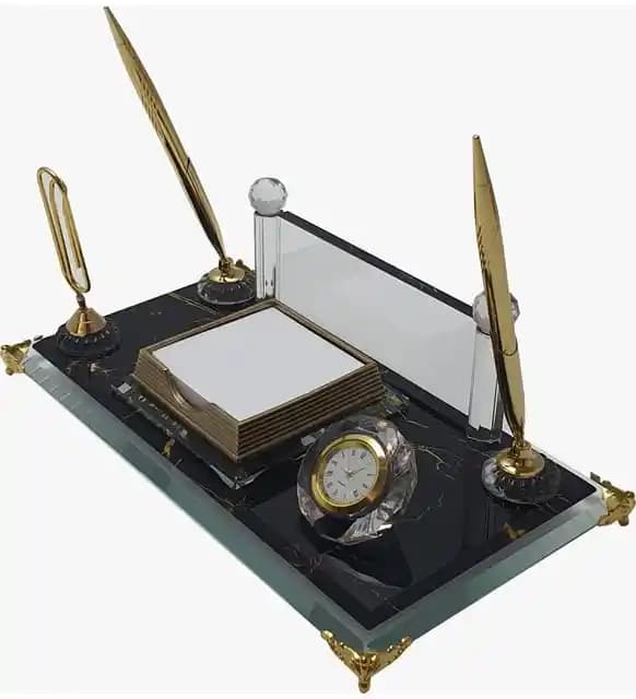 Ofis Dekorasyonunda Hediyelik Malzemelerle Şıklık ve İşlevselliği Birleştirme Rehberi