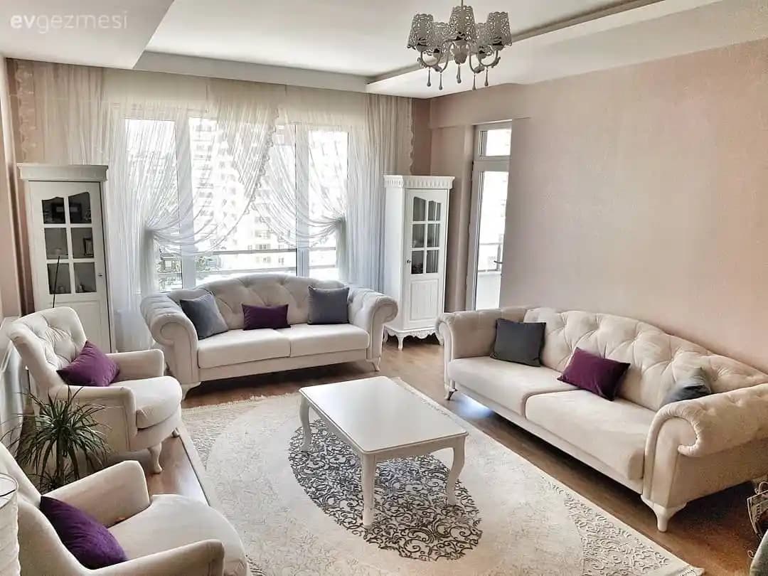 Oturma Odası Düzeni ve Dekorasyon İpuçlarıyla Ferah ve Fonksiyonel Alanlar Yaratın