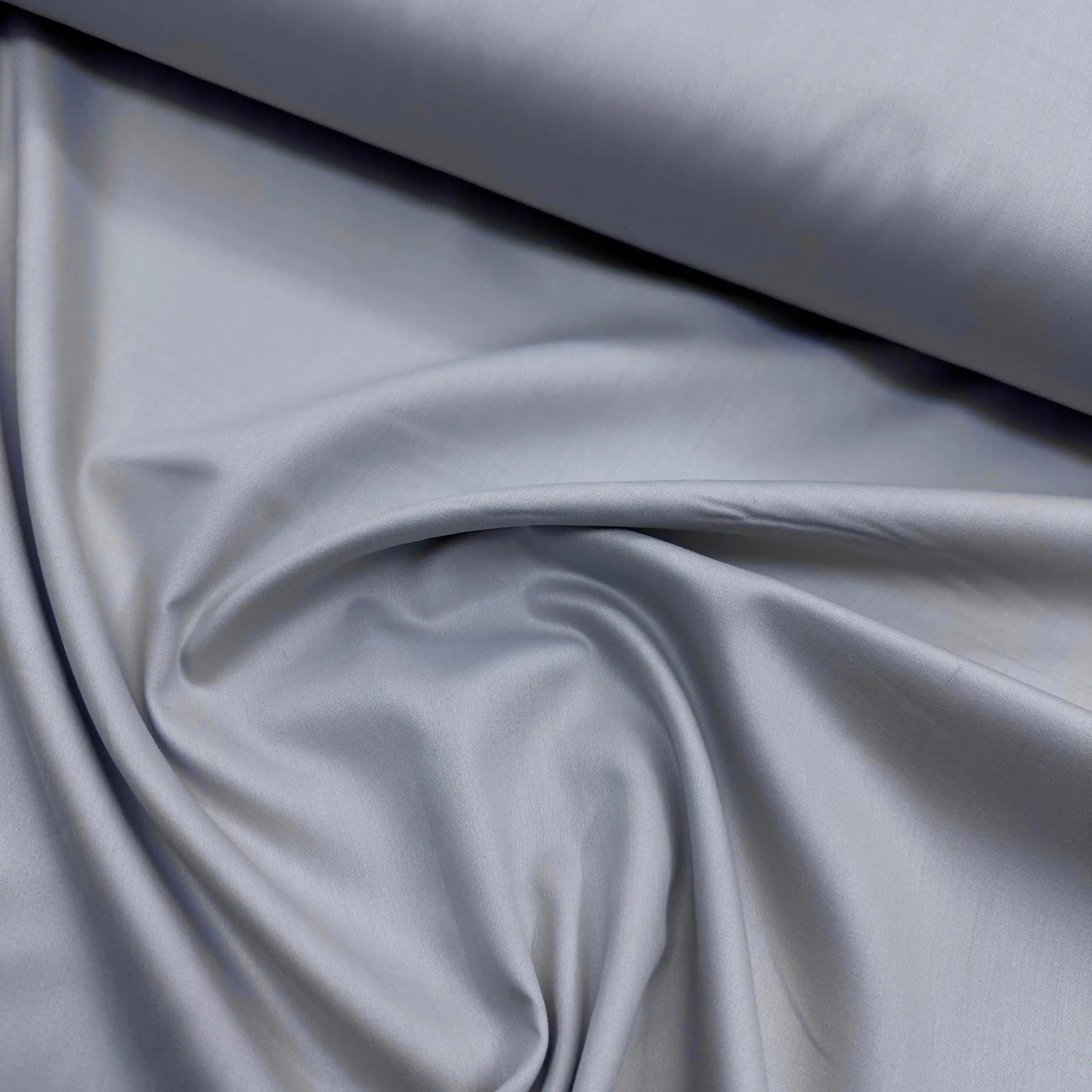 Pamuk Saten Kumaş: Dekorasyonda Zarafet ve Konforun Güçlü Seçeneği