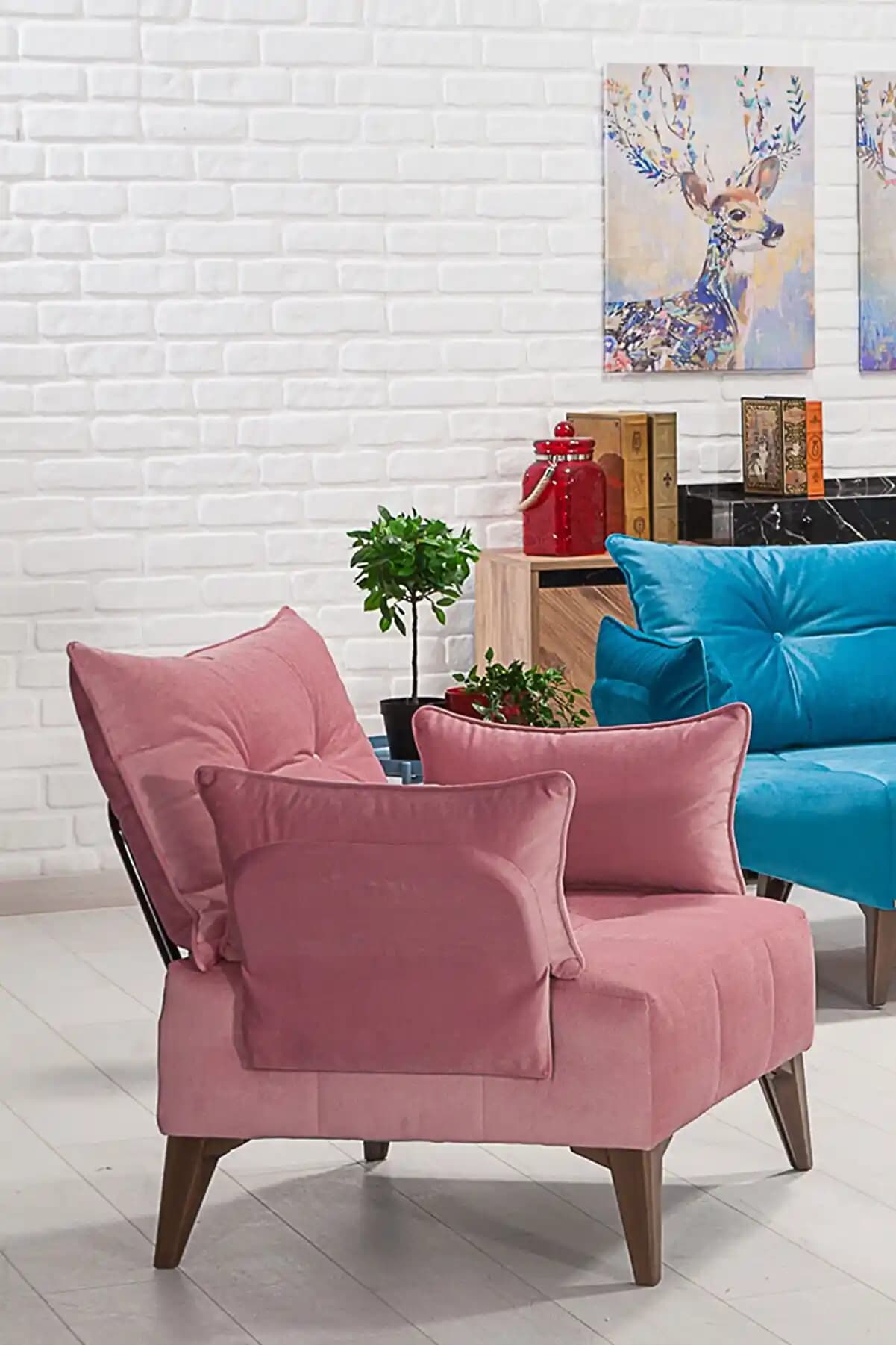 Pembe Berjerlerle Dekorasyonda Zarafet ve Konforu Bir Arada Yaratın