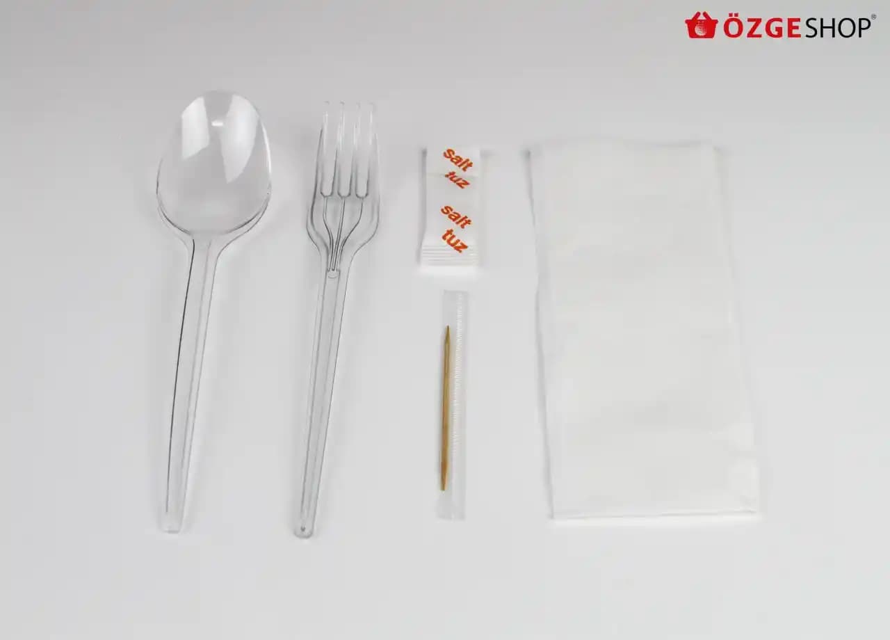 Plastik Kaşık Setleri ile Dekorasyonda Yenilikçi ve Çok Yönlü Kullanım İmkanları