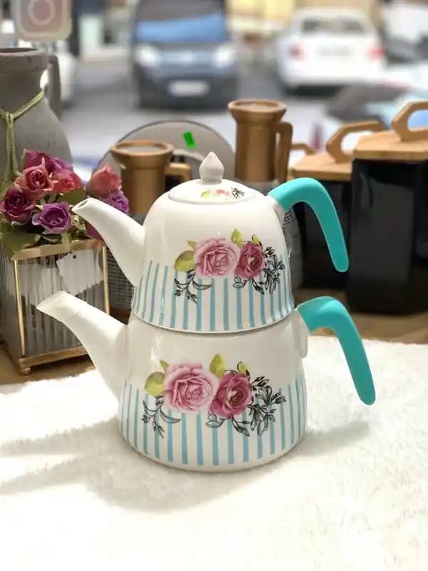 Porselen Çaydanlıklar: Estetik ve Fonksiyonellik ile Dekorasyonun Şıklığını Artırın