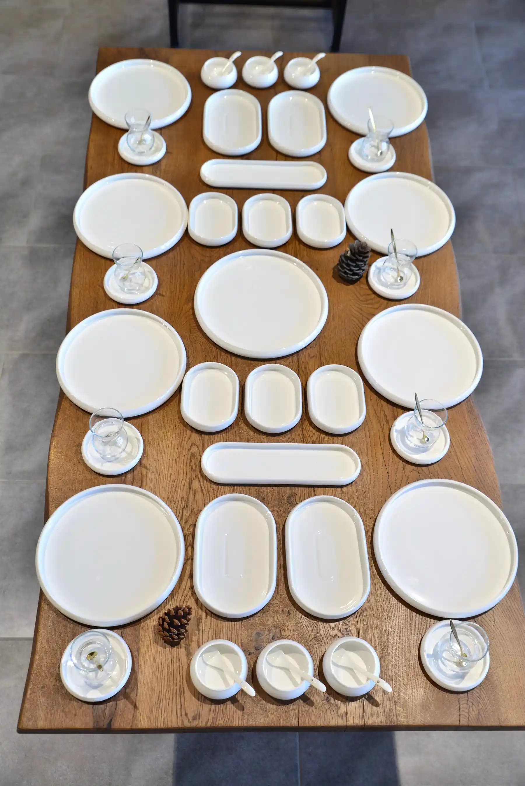 Porselen Kahvaltı Setleri: Estetik ve Dayanıklı Sofra Düzenleri İçin Rehber