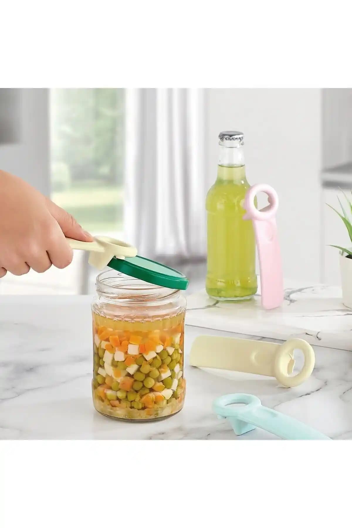 Renkli Kavanozlar ile Ev Dekorasyonunu Canlandıran Pratik ve Şık Çözümler