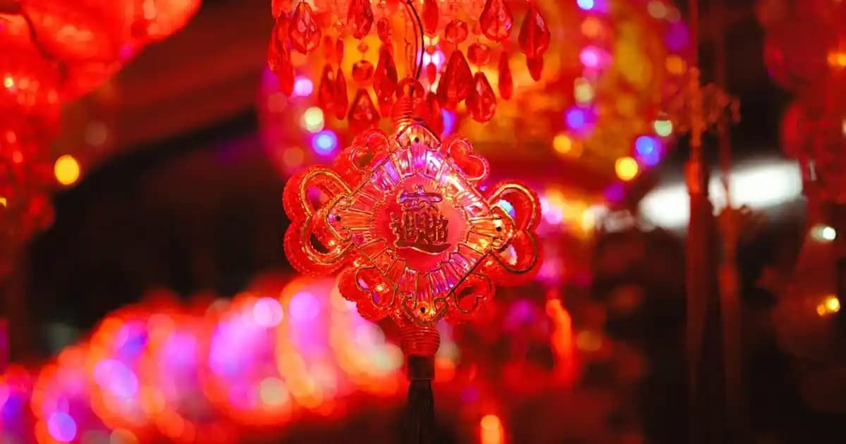 Renkli Kelebek Bıçaklarıyla Dekorasyonda Şıklık ve İşlevsellik Sağlayan Tasarımlar