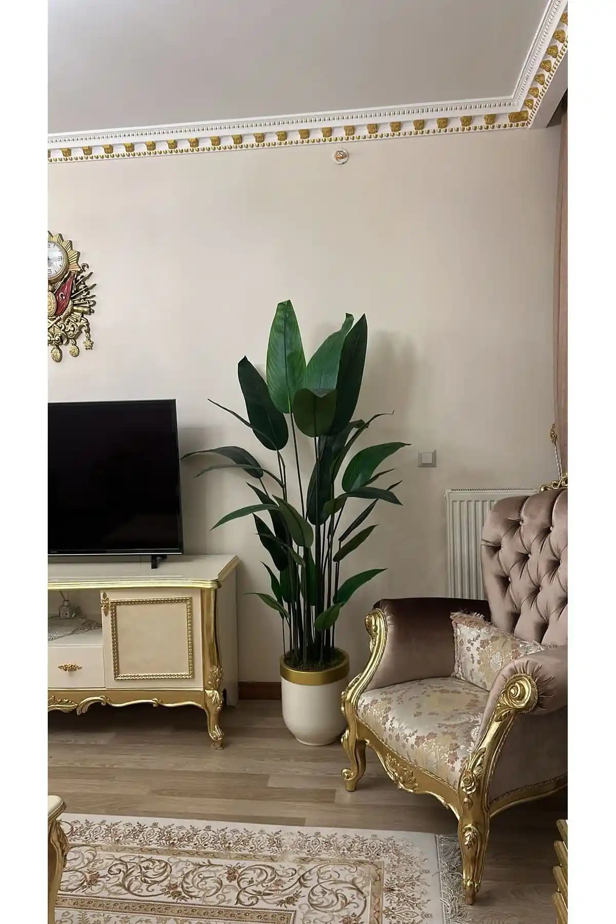 Salon Dekorasyonunda Yapay Çiçeklerin Estetik ve Fonksiyonel Kullanımı İpuçları