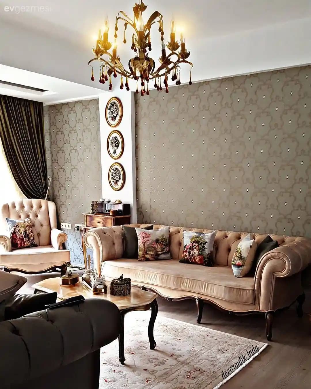 Salon Duvar Dekorasyonu İçin Modern ve Şık Tasarım Fikirleri