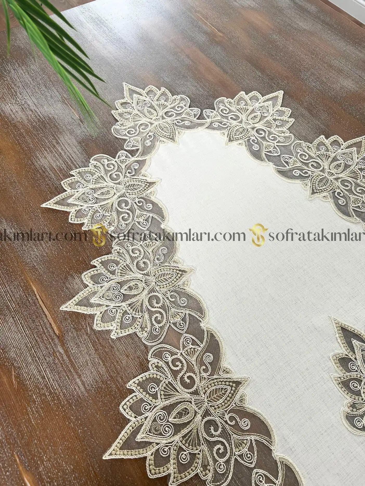 Salon Takımı Örtüsü Seçimi ve Dekorasyonda Estetik ve Fonksiyonellik İpuçları